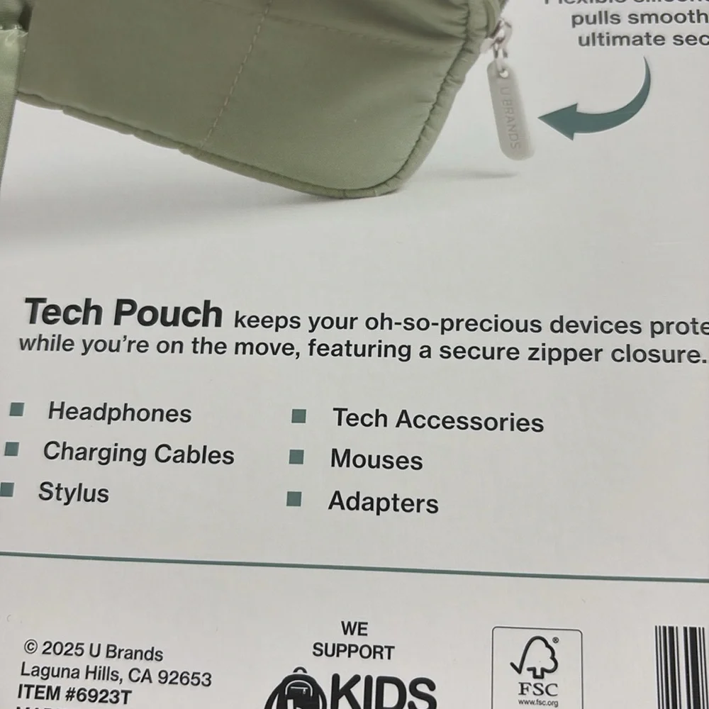 U Brands Green and Blue Quilted Laptop Sleeves - Picture 5 of 7